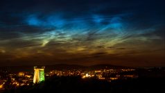 Noční svítící oblaka nad Brnem