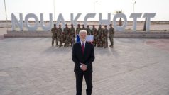 Prezident Petr Pavel se speciálními jednotkami v Nuakšottu