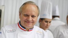 Šéfkuchař Joël Robuchon na snímku z roku 2014.