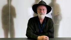 Britský spisovatel Terry Pratchett (na snímku z roku 2012)