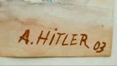 Podpis pod obrazem Adolfa Hitlera