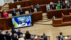 Ukrajinský prezident Volodymyr Zelenskyj mluvil k poslancům slovenského parlamentu