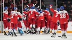 Radost českých hokejistů po výhře nad Kanadou