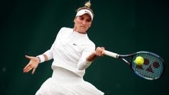 Tenistka Markéta Vondroušová během zápasu ve Wimbledonu