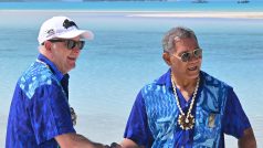 Australský premiér Anthony Albanese a tuvalský předseda vlády Kausea Natano
