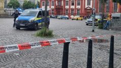 Muž v centru německého Mannheimu zranil nožem několik lidí