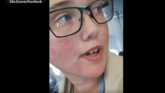 Švédská aktivistka Elin Erssonová na svém videu z letadla