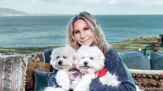 Barbra Streisandová se svými psy.