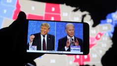 Prezidentští kandidáti změřili síly v první televizní debaty