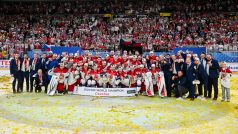 Čeští hokejisté po 14 letech vyhráli zlatou medaili na mistrovství světa