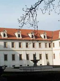 Valdštejnský palác