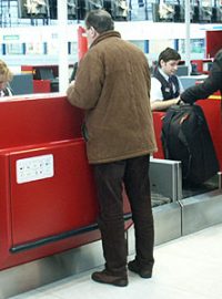 odbavení cestujících na letišti