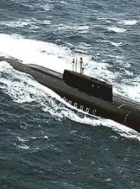 ponorka na hladině (ilustr. foto)
