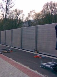 Montáž protipovodňové bariéry v Ústí nad Labem - Střekově