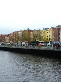 Nábřeží řeky Liffey v Dublinu