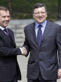 Dmitrij Medveděv a José Manuel Barroso