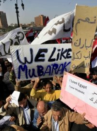 Pochodu se zúčastnili i podpůrci prezidenta Mubaraka