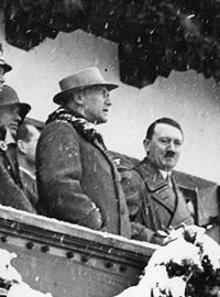 Adolf Hitler během olympijských her v Garmisch-Partenkirchenu v roce 1936, Bundesarchiv, R 8076 Bild-0015 / CC-BY-SA