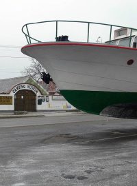 Loď Dyje se stala i turistickou atrakcí