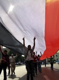 Egypt. Protestující žádají tvrdé potrestání členů Mubarakovy administrativy