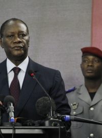 Prezident Pobřeží Slonoviny Alassane Ouattara oznamuje zatčení bývalého vůdce Laurena Gbagba