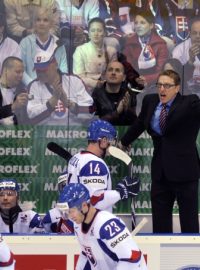 Kanadský trenér Hanlon se vzteká na slovenské střídačce