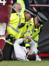 Policisté zasahují proti muži, který napadl trenéra Celtiku Neilla Lennona