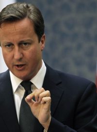 Britský premiér David Cameron při návštěvě Prahy mluvil i o postoji Británie k Libyi.