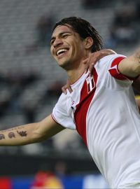 Paolo Guerrero z Peru zařídil hattrickem vítězství nad Venezuelou a zisk bronzu