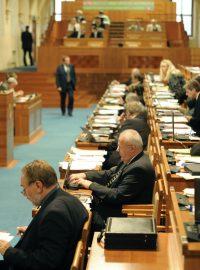 Schůze Senátu 4.8.2011