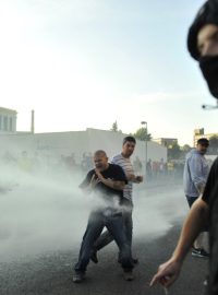 Střety demonstrantů s policií ve Varnsdorfu