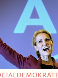 Helle Thorning-Schmidtová slaví vítězství ve volbách