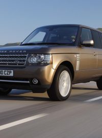 Range Rover je 4972 mm dlouhý, 1877 mm vysoký, 2034 mm široký a rozvor náprav je 2880 mm