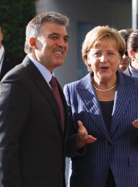Německá kancléřka Angela Merkelová  vítá tureckého prezidenta Abdullaha Güla