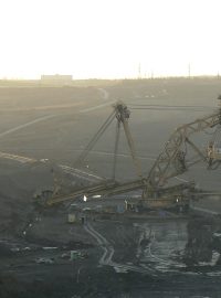 Těžba hnědého uhlí u Litvínova