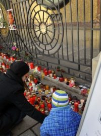 Olomoučané vyjadřují svou účast s úmrtím exprezidenta Václava Havla.