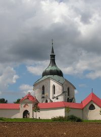 Celkový pohled na areál kostela, který byl zařazen na seznam památek UNESCO