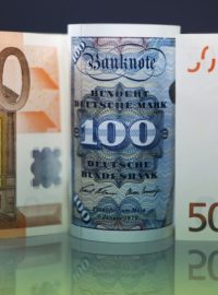 Německo před 10 lety vyměnilo marky za eura