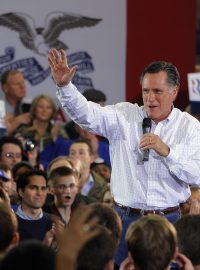 Heslem prezidentského kandidáta a bývalého guvernéra státu Massachusetts Mitta Romneyho je &#039;Věřte Americe&#039;