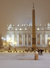 Stejně jako v jiných částech Itálie, také v Římě hustě sněžilo.