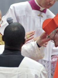 Papež Benedikt XVI. jmenuje Dominika Duku kardinálem