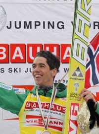 Nor Anders Bardal poprvé vyhrál Světový pohár skokanů na lyžích