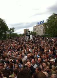 &#039;Kontrolní procházky&#039; spisovatelů se v Moskvě zúčastnily tisíce lidí