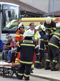 Na železničním přejezdu v Třešti na Jihlavsku se srazil autobus s drážní drezínou