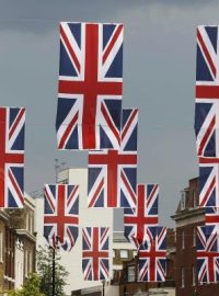 Britské vlajky v Londýně na počest 60. výročí panování královny Alžběty II.