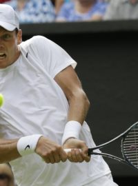 Finalista Wimbledonu z roku 2010 Tomáš Berdych skončil tentokrát už v 1. kole