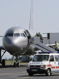 Armádní speciál přivezl zbylé zraněné turisty, kteří po nehodě autobusu zůstali od minulého víkendu v chorvatských nemocnicích