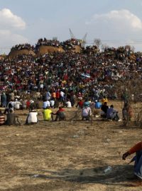 Tryzna za oběti masakru horníků v Jihoafrické republice