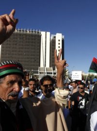 V pátek v Benghází demonstrovaly desetitisíce lidí za mír a proti radikalismu