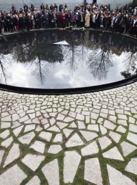 Památník v Berlíně připomíná statisíce obětí romského holocaustu